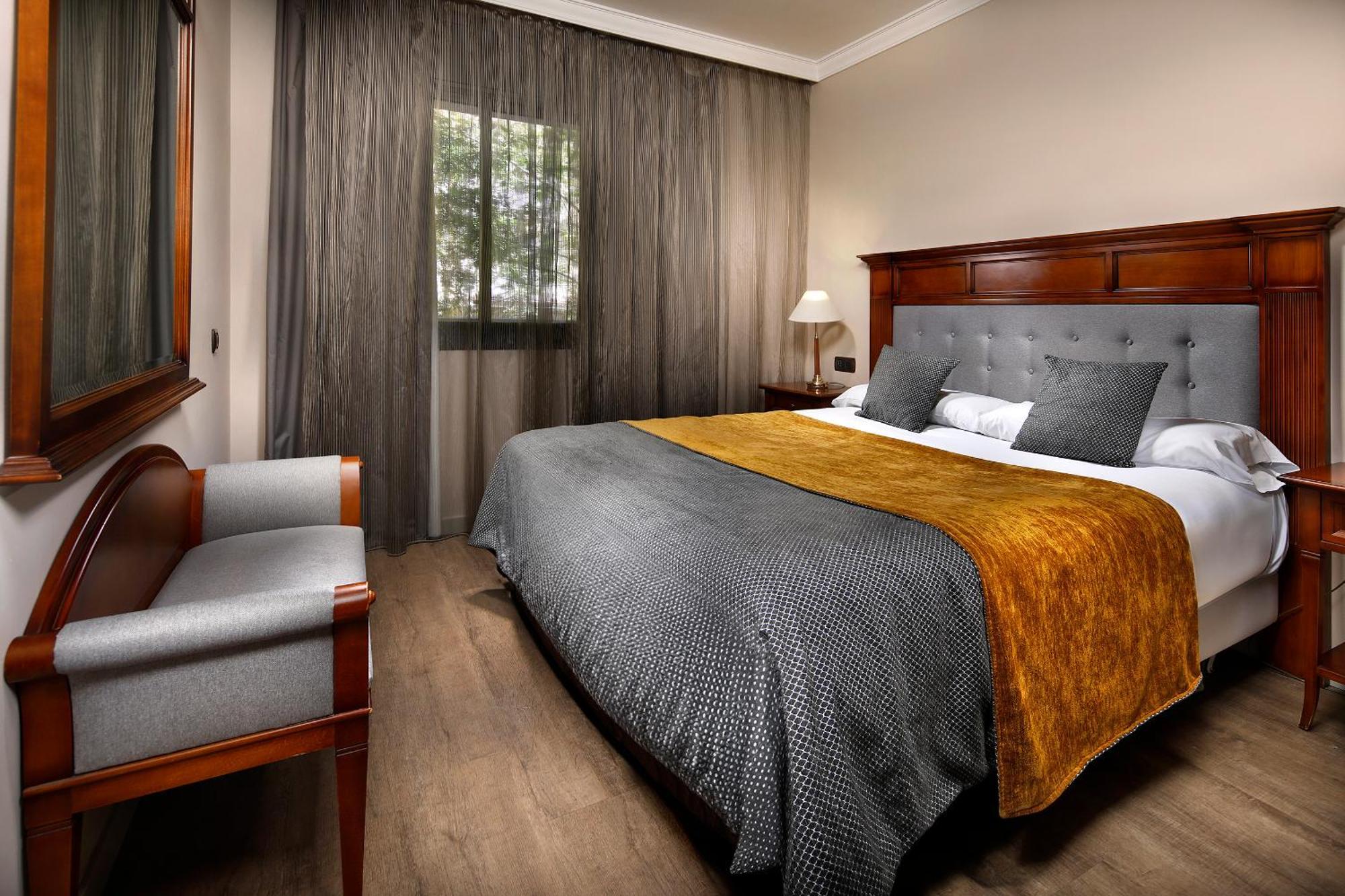 Apartaments-Hotel Hispanos 7 Suiza Barcelone Extérieur photo