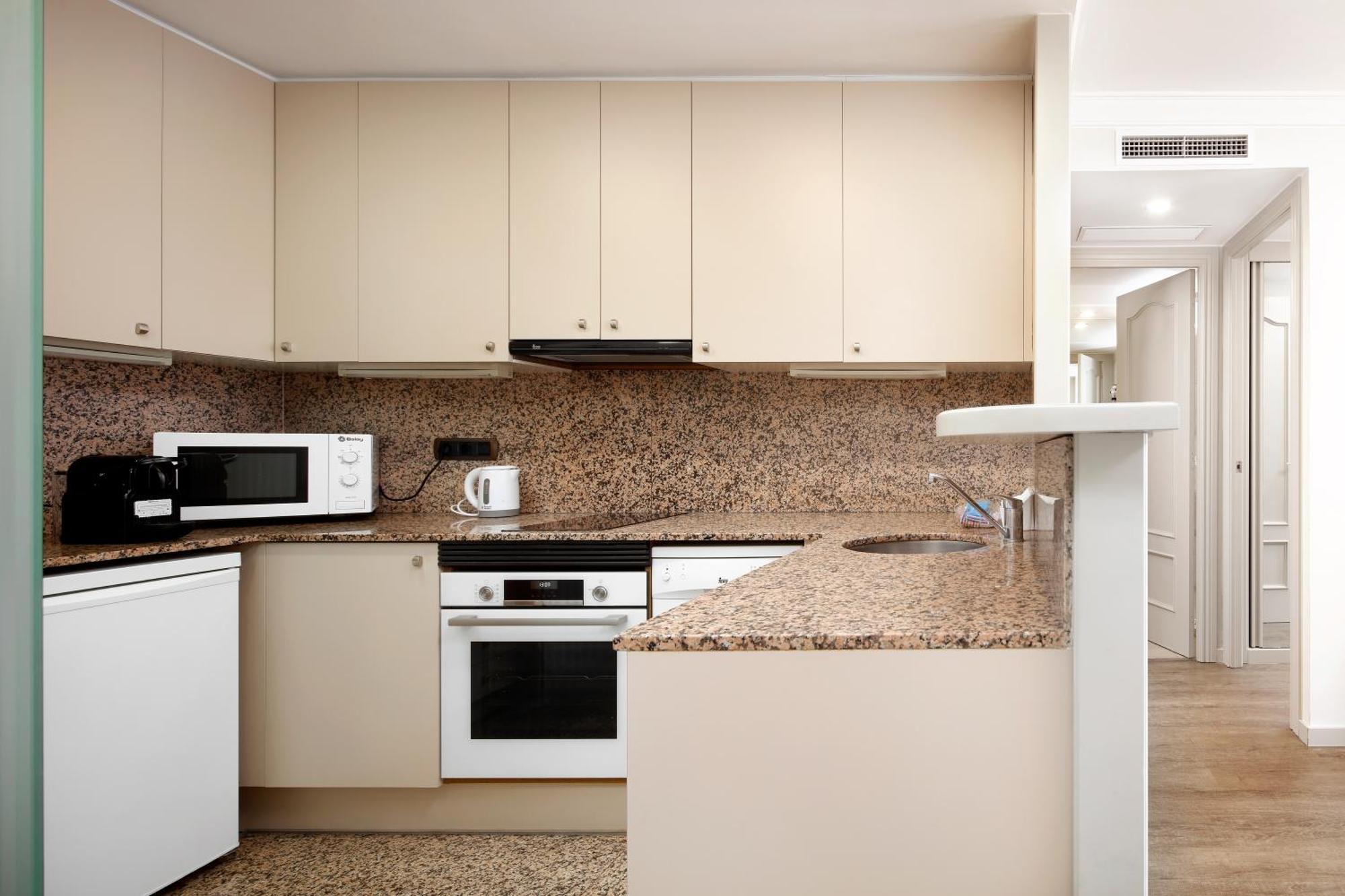 Apartaments-Hotel Hispanos 7 Suiza Barcelone Extérieur photo