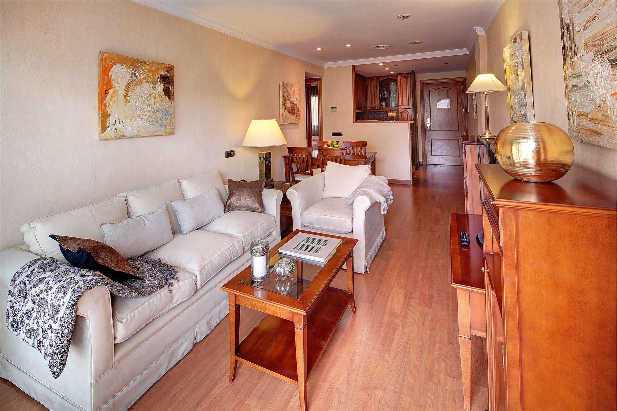 Apartaments-Hotel Hispanos 7 Suiza Barcelone Extérieur photo