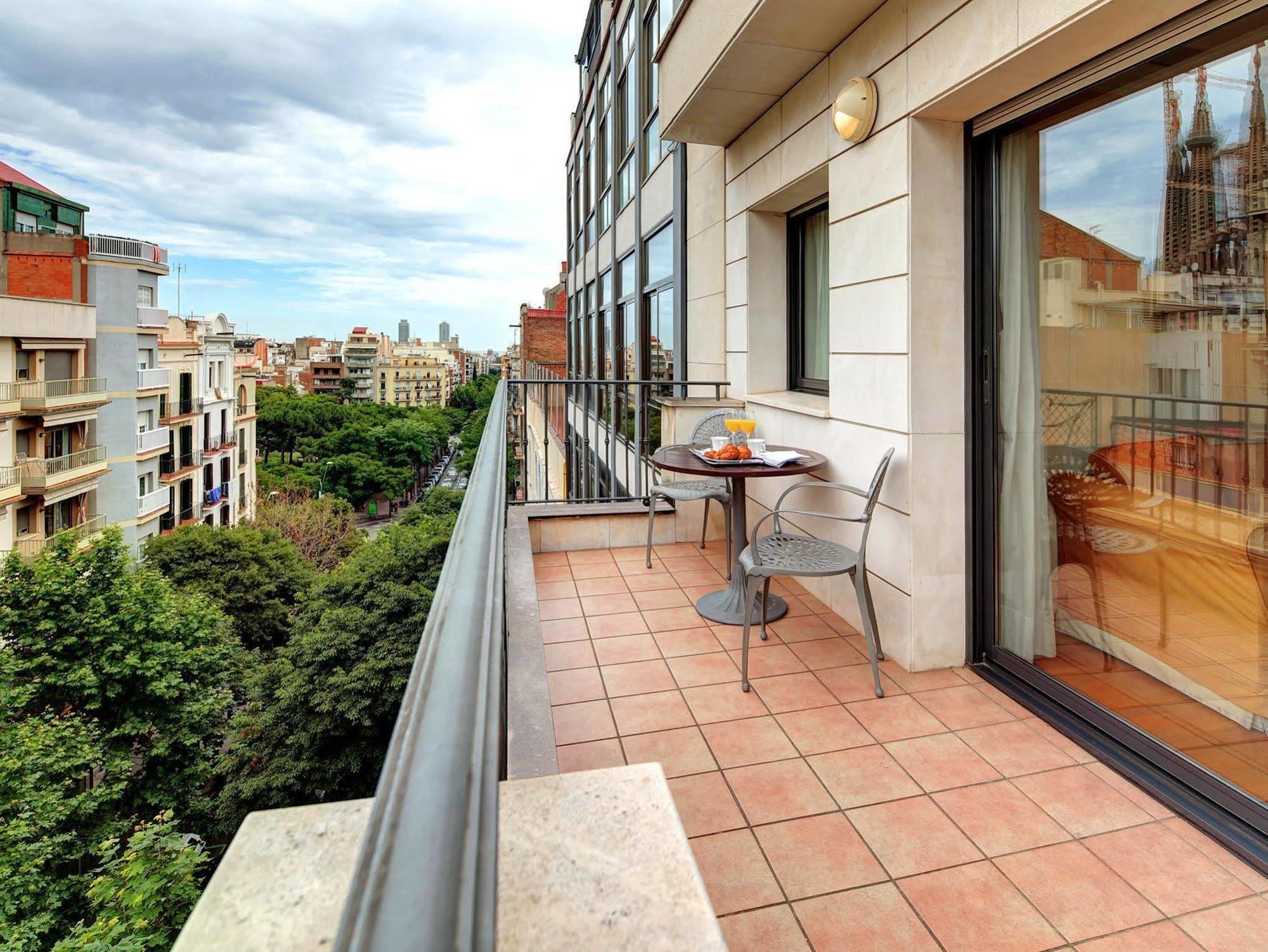 Apartaments-Hotel Hispanos 7 Suiza Barcelone Extérieur photo